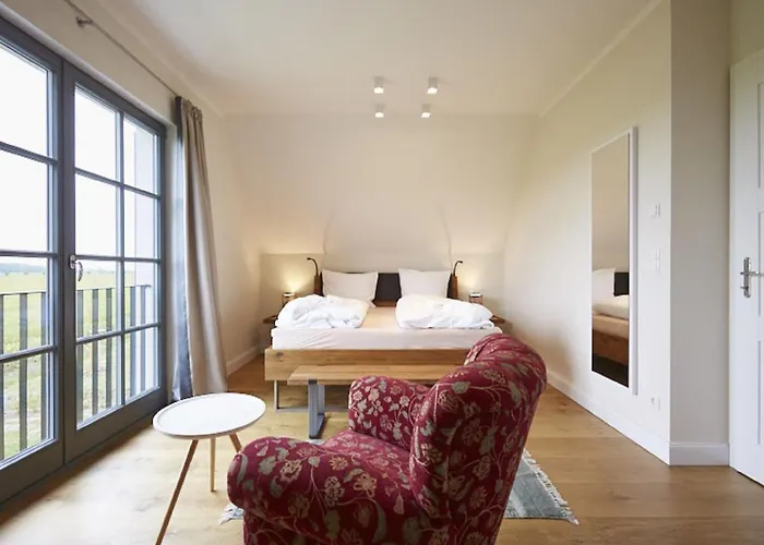 Hébergement de vacances Reetland Am - Premium Reetdachvilla Mit 3 Schlafzimmern, Sauna Und Kamin E19 *