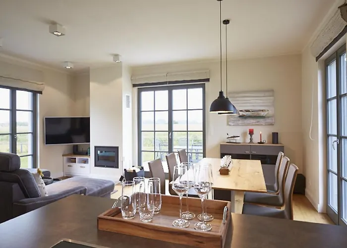 Reetland Am - Premium Reetdachvilla Mit 3 Schlafzimmern, Sauna Und Kamin E19 Hébergement de vacances Dranske