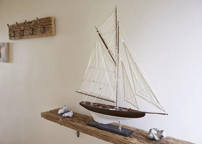 Hébergement de vacances Reetland Am - Premium Reetdachvilla Mit 3 Schlafzimmern, Sauna Und Kamin E19 *